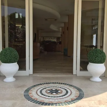 Hotel La Rosa 3*