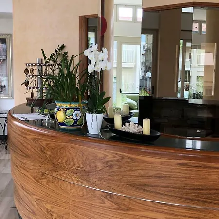 Hotel La Rosa 3*