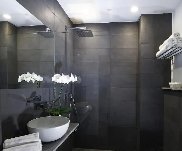 La Rosa Κατόλικα