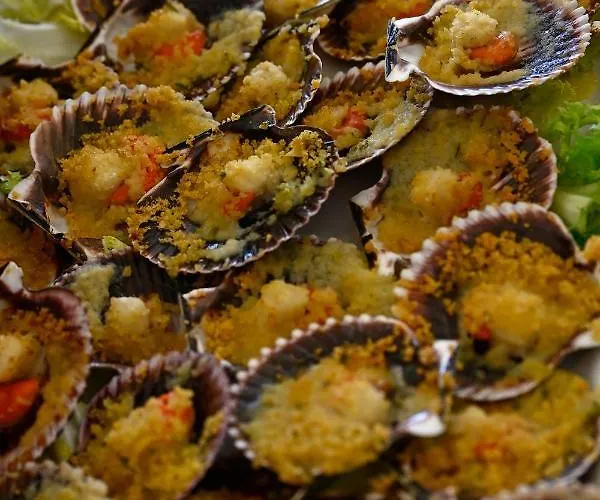 La Rosa 3* Κατόλικα