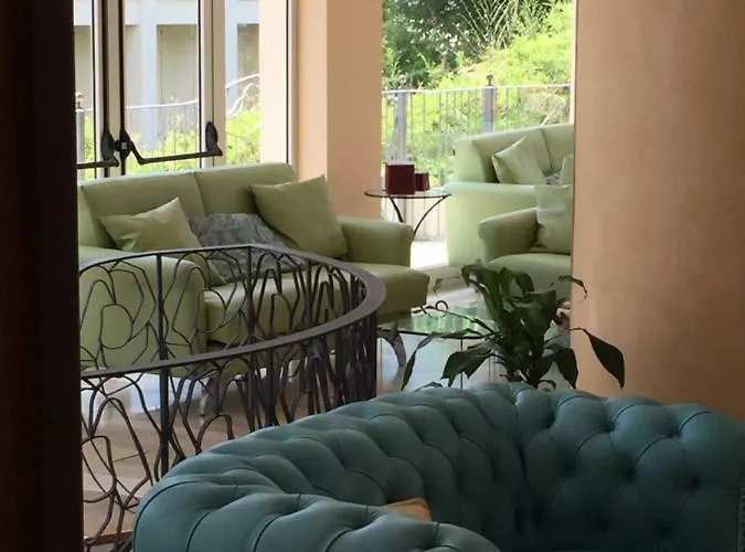 Ξενοδοχείο La Rosa 3*