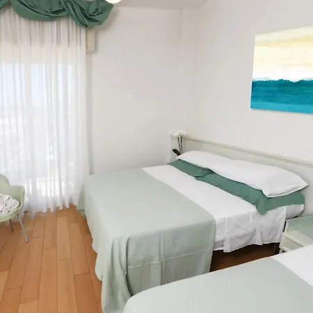 Hotel La Rosa 3*
