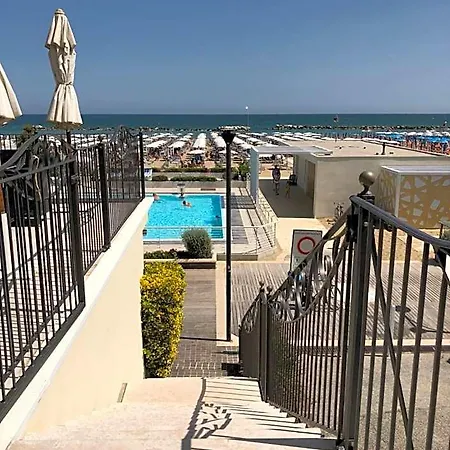 Hotel La Rosa 3*