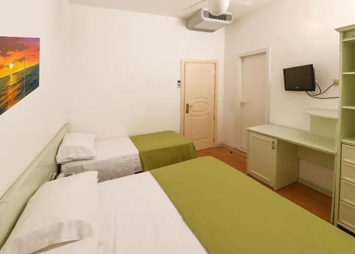 La Rosa فندق كاتوليكا