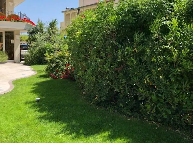 La Rosa 3* Κατόλικα